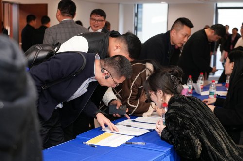 <b>中视文投与视联文化携手打造百部精品短剧，长三角文博会见证战略合作签约</b>